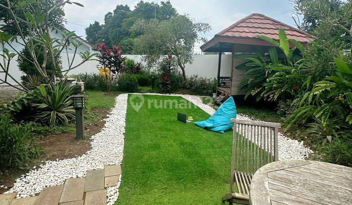 Rumah Minimalis Dengan Taman Luas & Cantik di Pasir Impun Bandung 1