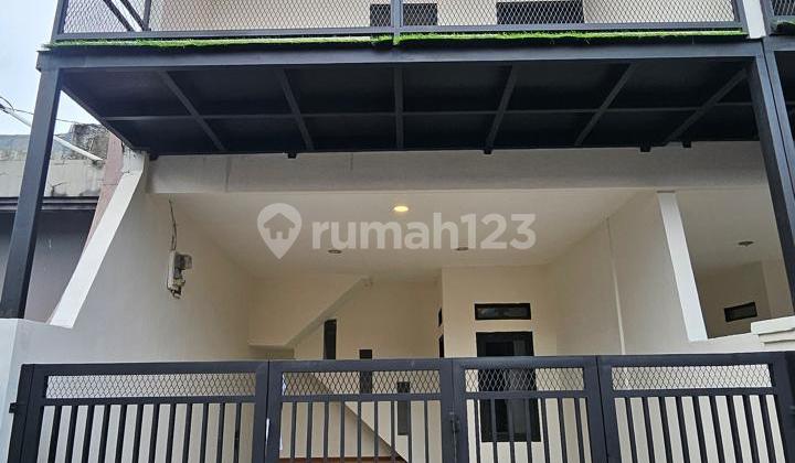 Modern Minimalist House Ready to Occupy in Antapani, Bandung