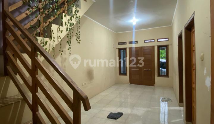 Disewakan Rumah 2 Lantai di Arcamanik Bandung Hunian Nyaman Terawat Siap Huni dan Lokasi Strategis