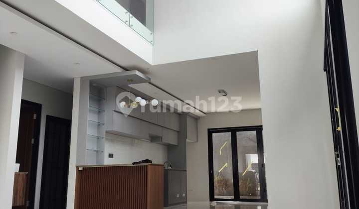 DIJUAL RUMAH SETIABUDI REGENCY HUNIAN ASRI DAN NYAMAN SIAP HUNI LOKASI STRATEGIS