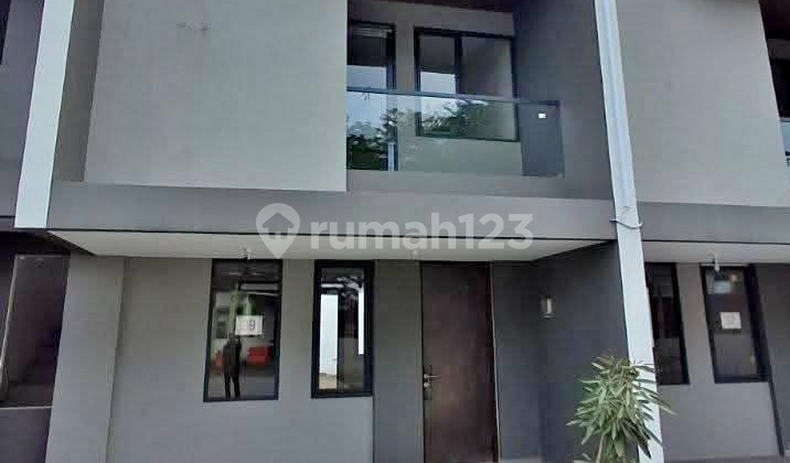 Dijual Rumah Baru Full Furnished Lokasi Strategis Derwati Bandung Cluster dengan Keamanan 24 Jam Lokasi Strategis dan Akses Mudah