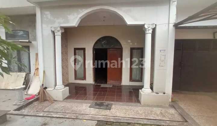 FOR SALE 2-STORY HOUSE LOCATED IN CISARANTEN ARCAMANIK BANDUNG, SPACIOUS AND COMFORTABLE RESIDENCE FOR SALE 2-STORY HOUSE LOCATED IN CISARANTEN ARCAMANIK BANDUNG, SPACIOUS AND COMFORTABLE RESIDENCE