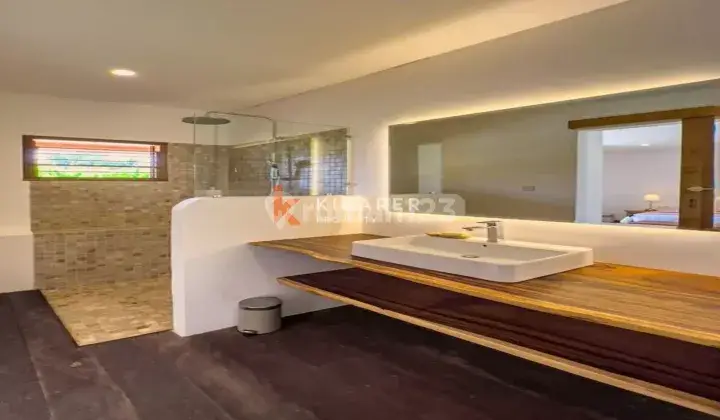 Tropical Paradise Three-Bedroom Villa Five-Minutes from Kedungu Beach (Available from May 21st 2025) YRR3543 2