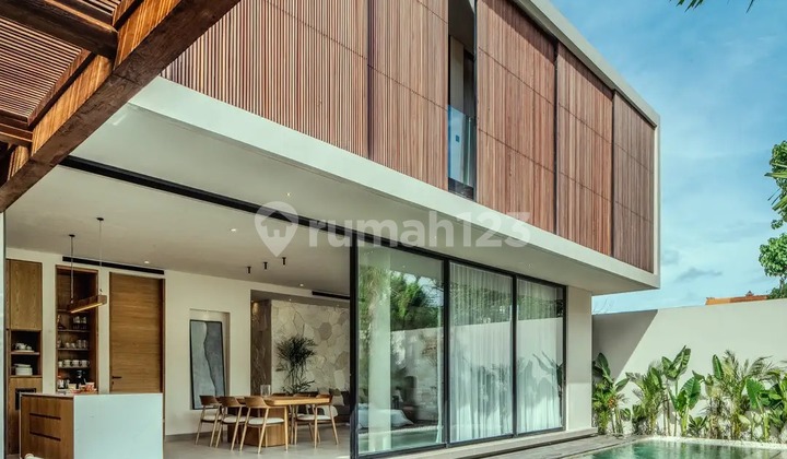 Elegant 2-Bedroom Tropical Villa for Rent in Bingin SLN005 Elegant 2-Bedroom Tropical Villa for Rent in Bingin SLN005