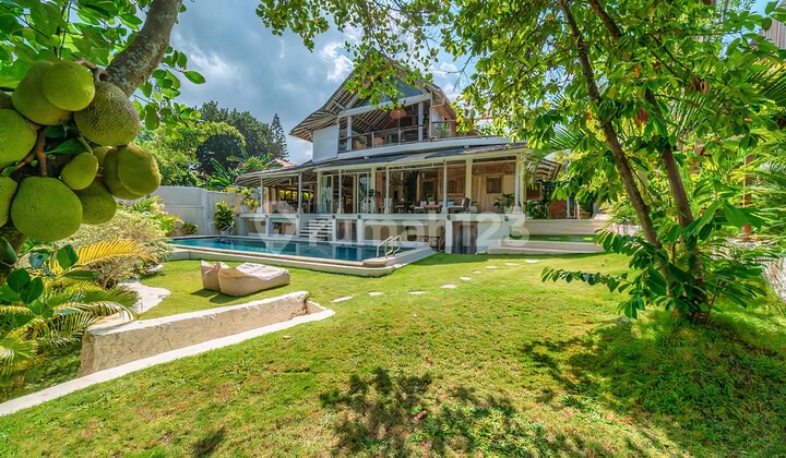 Artistic multi level five bedroom leasehold property in Batu Bolong VL3208 1