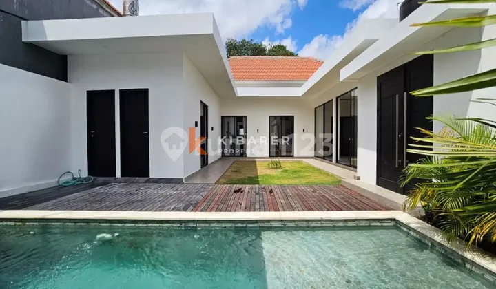 Stylish Three-Bedroom Villa with Cinema Room and Pool in Padonan YRR3584 Stylish Three-Bedroom Villa with Cinema Room and Pool in Padonan YRR3584