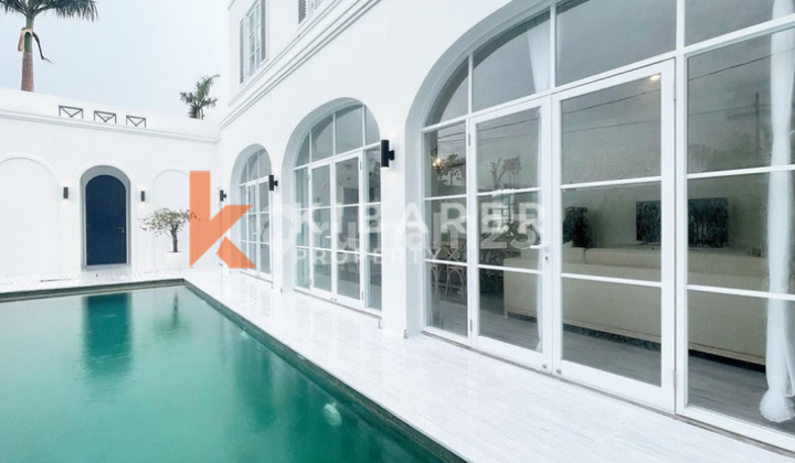 Three Bedroom Villa Walking Distance To Canggu Beach Yre5661