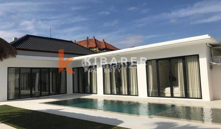 Luxurious White Villa With Three bedrooms For Rent In Kerobokan Yrj6026 1