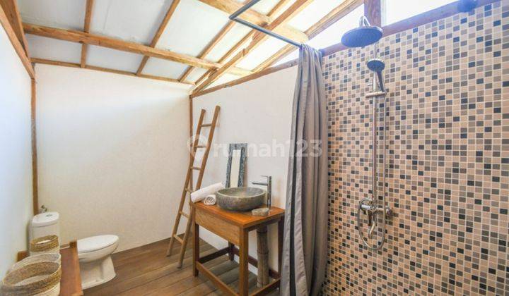 Stylish And Spacious Villa  In Kedungu Vl1989