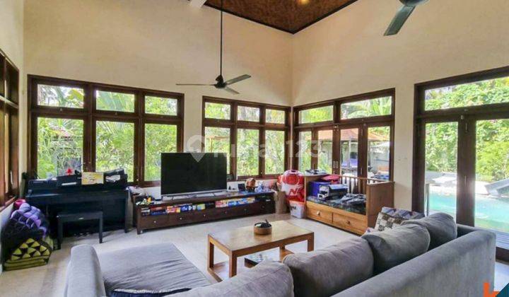 Pleasant Five Bedrooms Family Home Walking Distance To The Beach Vl2512 5