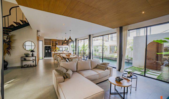 THREE BEDROOMS VILLA IN CANGGU AREA WITH PRICE USD 299.000 24