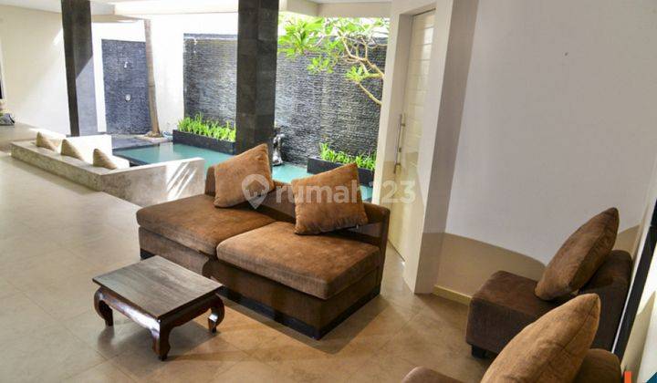 Charming Freehold Villa  In The Heart Of Legian Vl2296