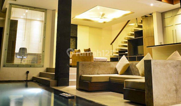 Charming Freehold Villa  In The Heart Of Legian Vl2296