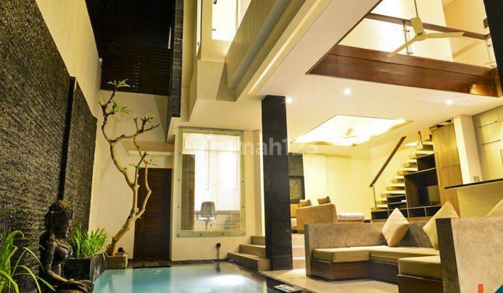 Charming Freehold Villa  In The Heart Of Legian Vl2296
