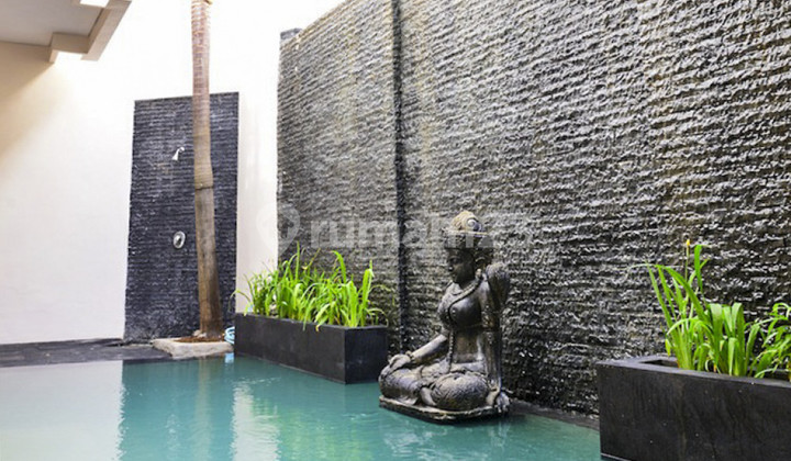 Charming Freehold Villa  In The Heart Of Legian Vl2296