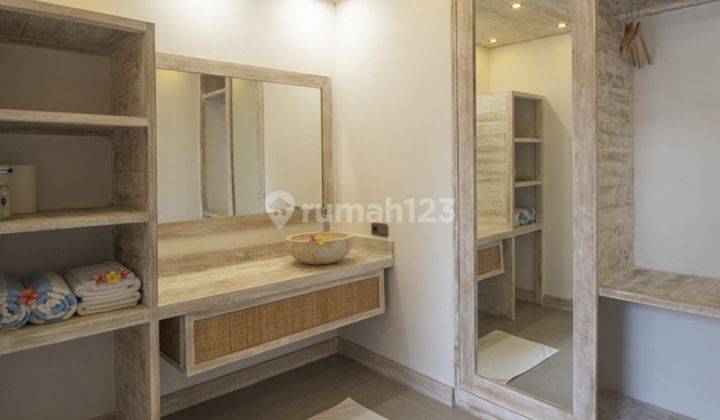 Three Oceanside Villas With Amazing Investment Returns Vl2552