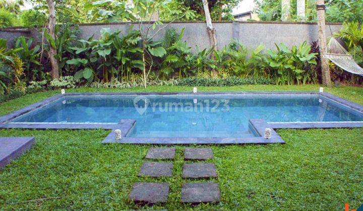Freehold Estate Four Villas Near The Beach Vl2581