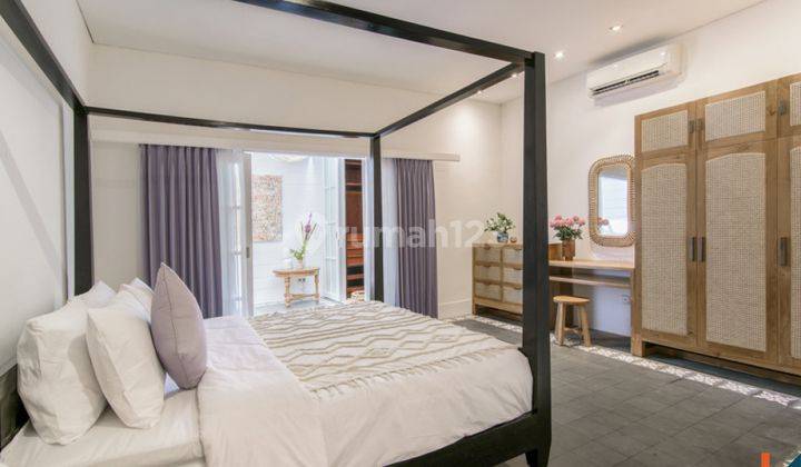 Colonial Four Bedrooms Freehold Villa In Umalas Vl2589