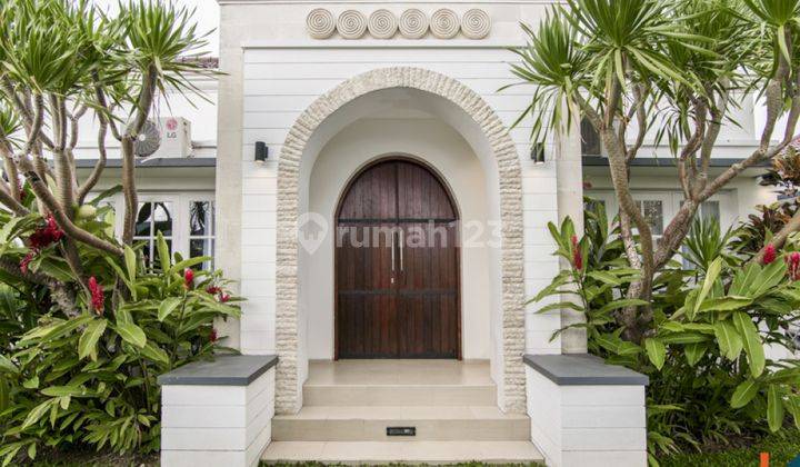 Colonial Four Bedrooms Freehold Villa In Umalas Vl2589