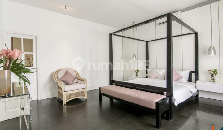 Colonial Four Bedrooms Freehold Villa In Umalas Vl2589