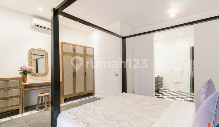 Colonial Four Bedrooms Freehold Villa In Umalas Vl2589
