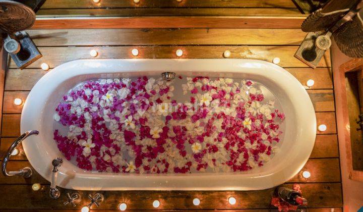 Comfortable Romantic Freehold Villa In Gili Trawangan Vl2722 8