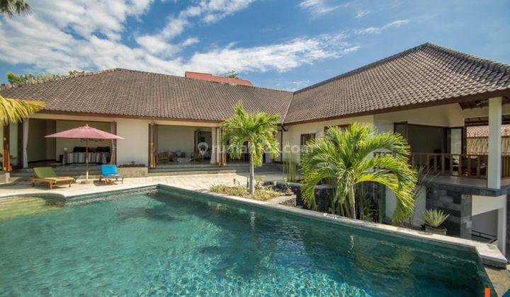 Freehold Villa With Amazing Ocean View In Buleleng Vl2678 1