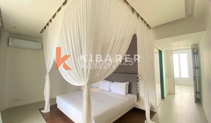 Stunning Five Bedroom Villa With Ocean View In Seminyak Yre5657 2