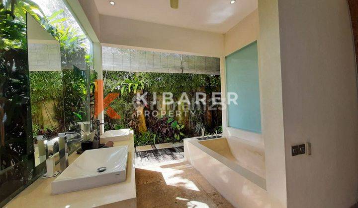 Luxurious Four Bedroom Villa In The Heart Of Canggu Yrt2773 2