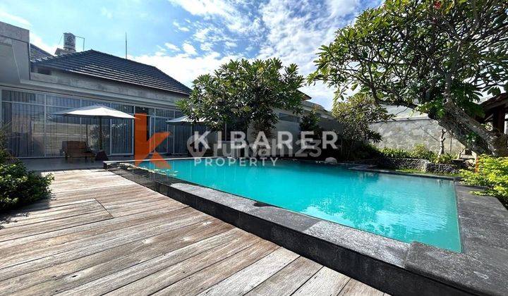 Charming Three Bedroom Enclosed Living Villa Ideally Located In Seminyak Yre5749 1