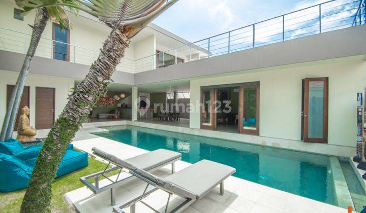 Beautiful Two Bedroom Multi Level Villa In Central Seminyak Vl2857 1