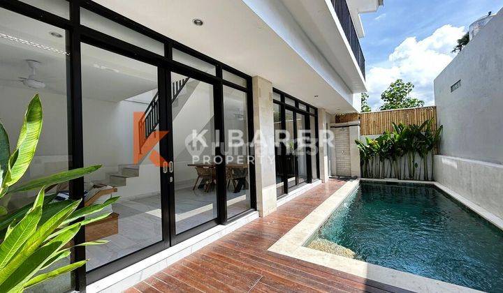 Serene Getaway Two bedroom Tropical Villa With Enclosed Living Room In Canggu Yrr3441 1