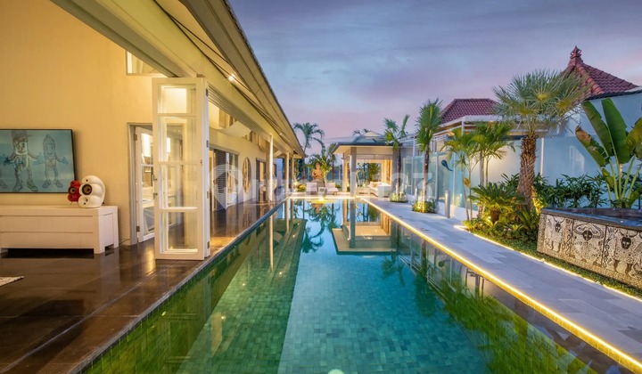 Rare Four Bedroom Leasehold Estate Walking Distance To The Beach In Sanur Vl3199