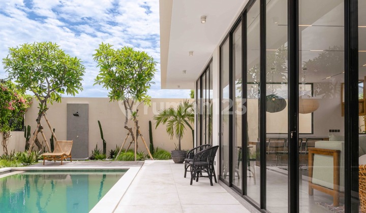 Brand New Modern Three Bedroom Leasehold Estate In Pererenan Vl3120