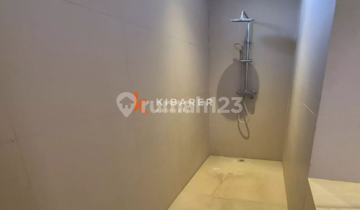 Tropical Elegance: Three-Bedroom Villa with Pool and Rooftop in Canggu YRR3580 2