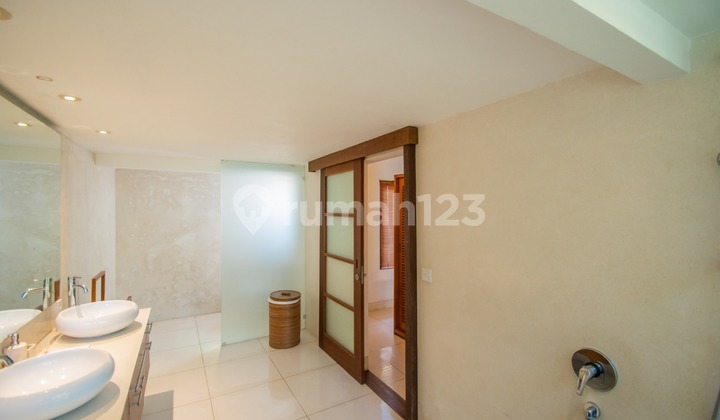Secluded Three Bedrooms Villa for Sale in Umalas VL2339 2