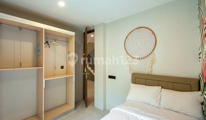 Modern Four Bedroom Long Leasehold Private Residence in Batu Bolong VL3307 2