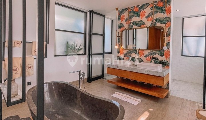 Villa Mewah Freehold Modern Desainer Dijual di Canggu VL2441 2