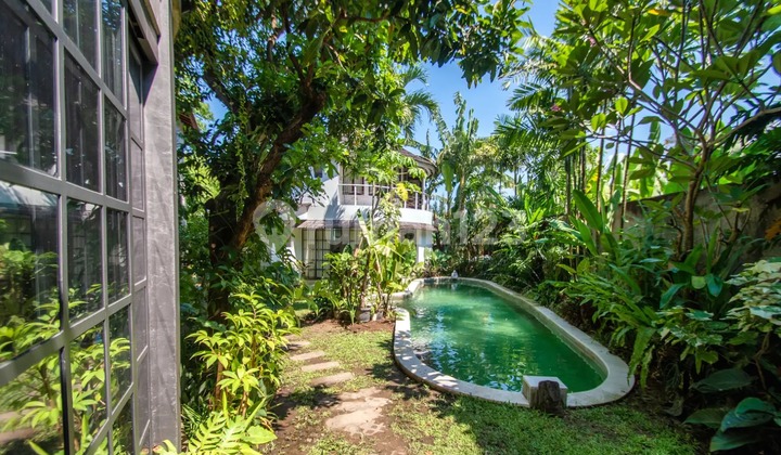 Freehold five bedrooms residence for sale in Kerobokan VL3257 Freehold five bedrooms residence for sale in Kerobokan VL3257