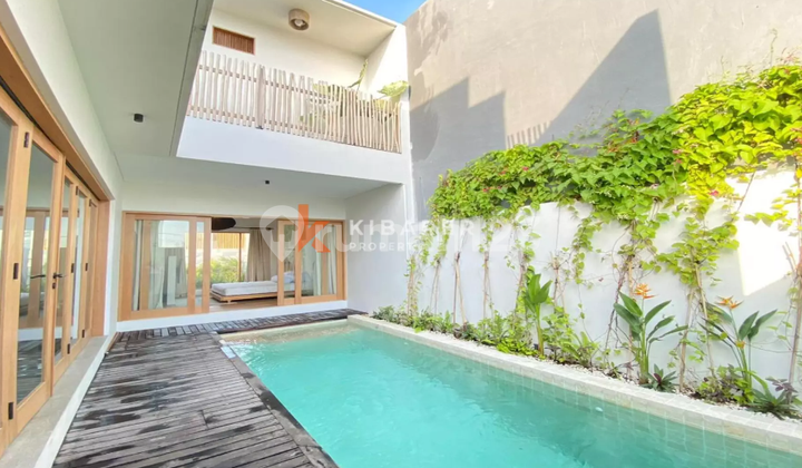 Enchanting Three-Bedroom Enclosed Living Tropical Villa in Tumbak Bayuh YRR3525