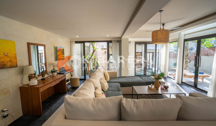 Marvelous Four-Bedroom Enclosed Living Room Luxury Villa with Gym in Jimbaran YRR3392 2