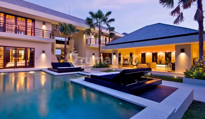 Amazing four bedroom leasehold estate near Berawa beach VL3429 1