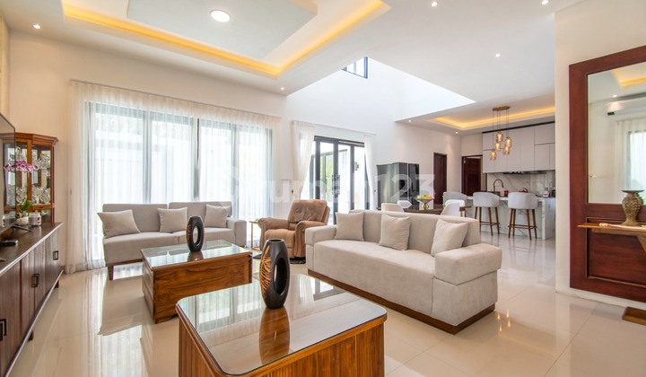 Vila bebas hak milik tiga kamar tidur dengan standar tinggi yang menakjubkan di Area Bukit VL3339 2