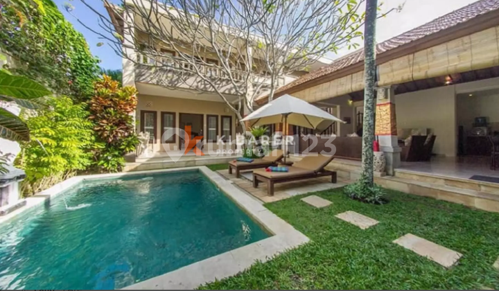 Touch Tropical Four-Bedrooms Open Living Villa in Jimbaran YRC5268