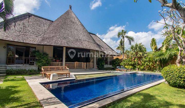 Tropical three bedroom villa for sale in Petitenget SLC002 1