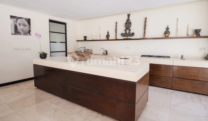 Amazing four bedroom leasehold estate near Berawa beach VL3429 2