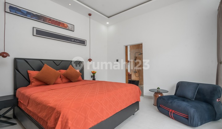 Brand new and chic two bedroom leasehold villa part of private complex in Seminyak VL3340 2