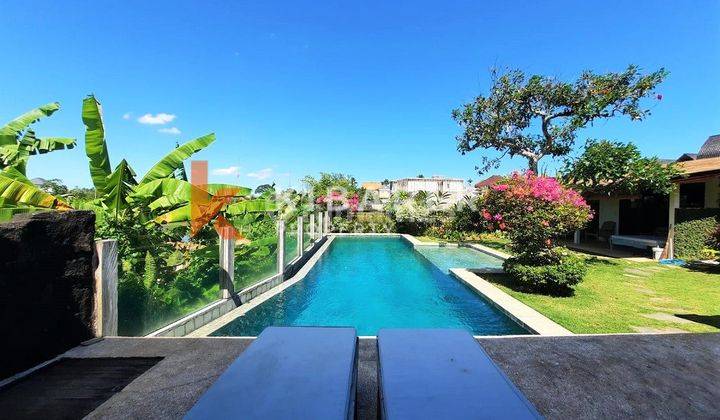 Beautiful Four Bedroom Enclosed Living Villa In Center Area Of Berawa Canggu Yrt2747 2