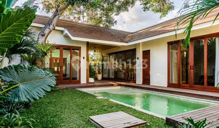 Villa menawan tiga kamar tidur baru untuk disewa di Sanur SLA008