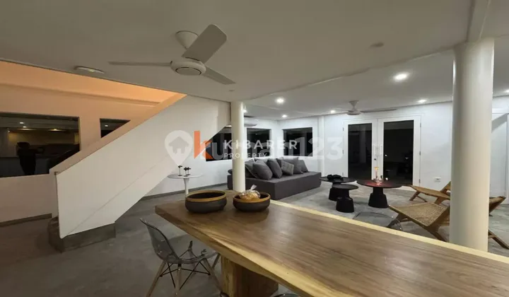 Stylish Living in Umalas: Three-Bedroom Villa with Garden and Enclosed Living (Available in October 2025) YRR3602 2
